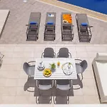 Azure Luxury Pool Villa *