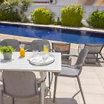 Villa Azure Luxury Pool *