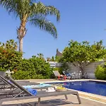 Azure Luxury Pool * Protaras