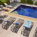 Villa Azure Luxury Pool