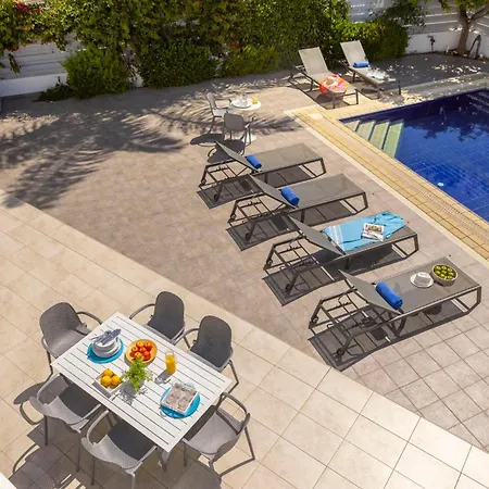 Azure Luxury Pool