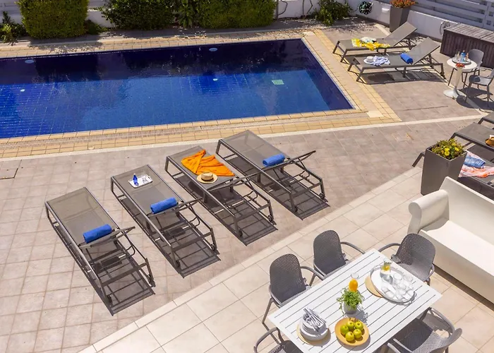 Azure Luxury Pool ヴィラ プロタラス