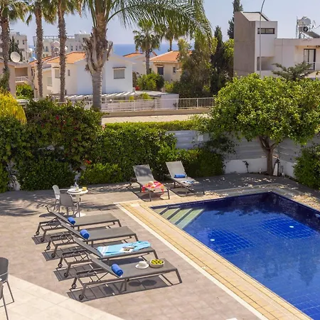 Villa Azure Luxury Pool