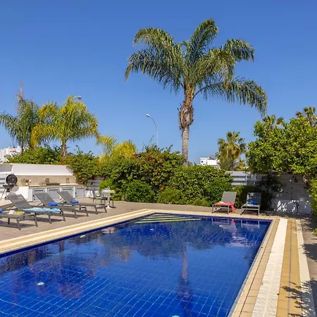 Villa Azure Luxury Pool
