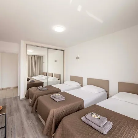 Вилла Azure Luxury Pool