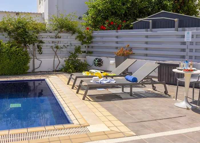 Azure Luxury Pool וילה