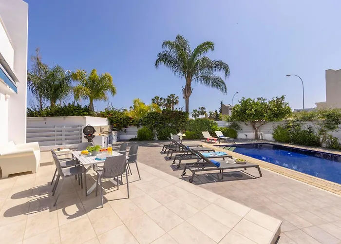 Azure Luxury Pool וילה *