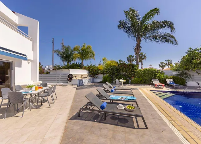 וילה Azure Luxury Pool *